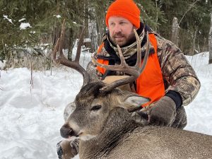 robbie-trophy-whitetail-b-2