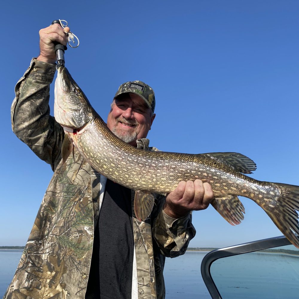 saskatchewan-trophy-fishing-24-pike